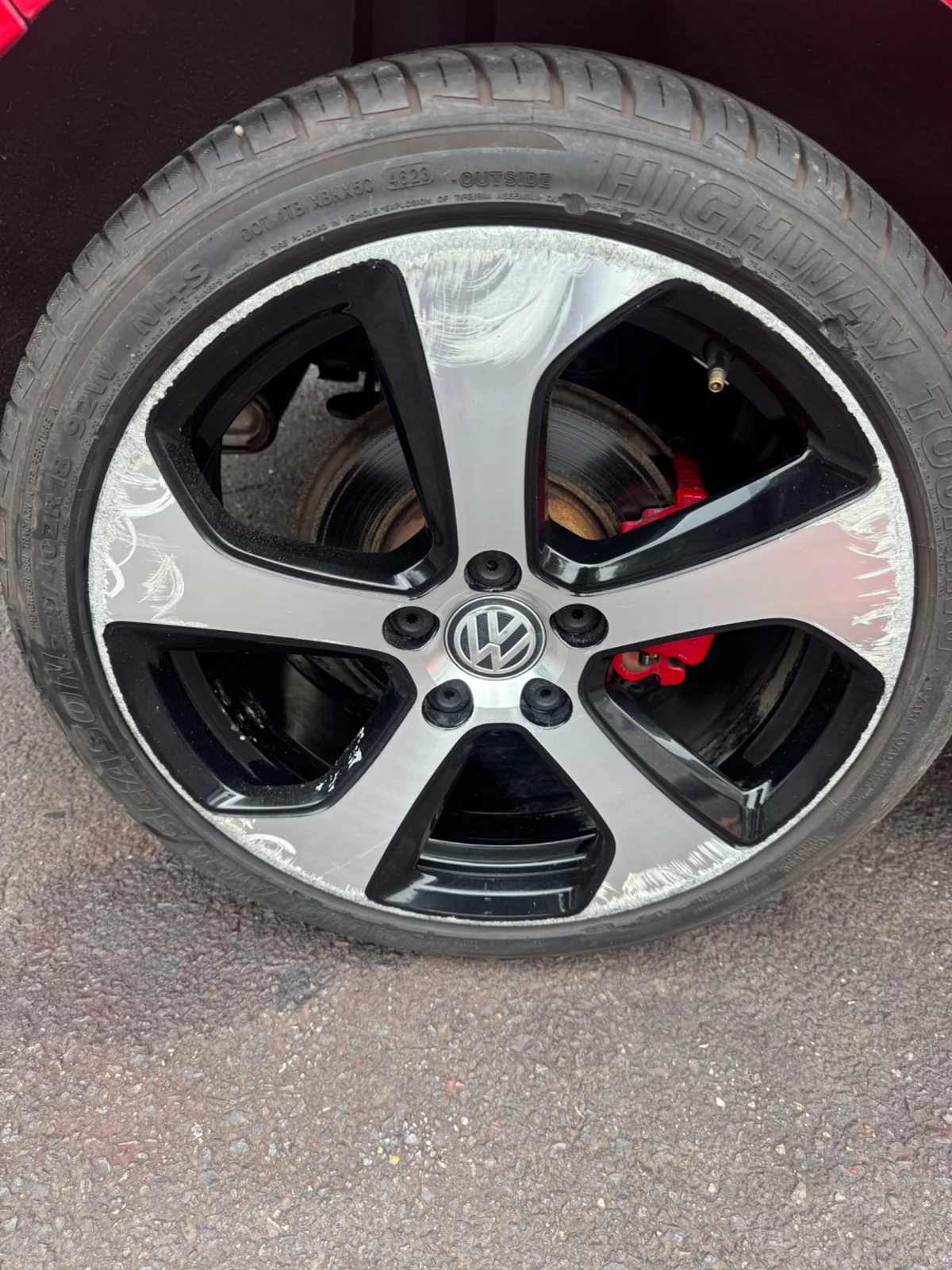 Volkswagen wheel before repair